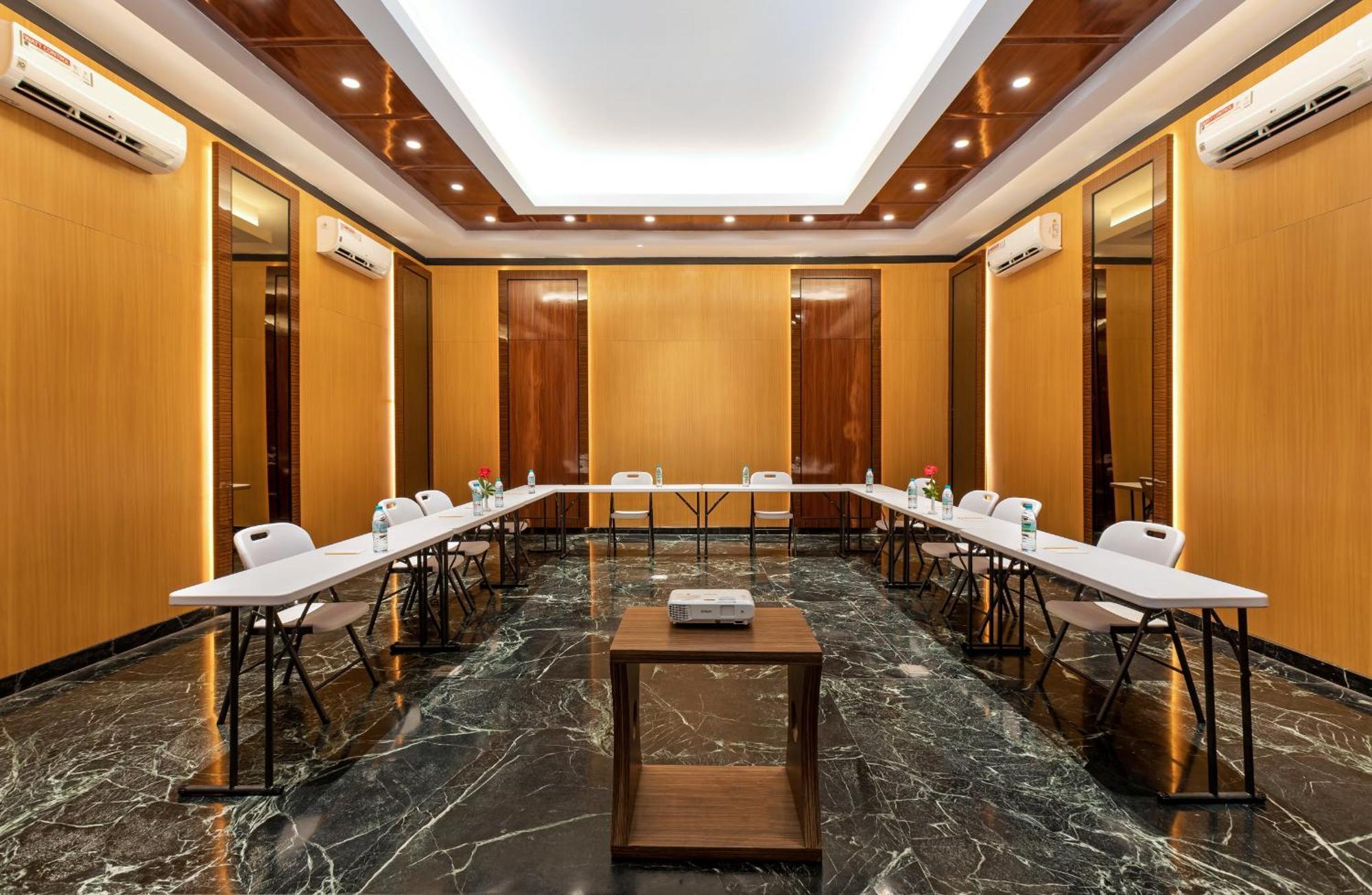 Boss Legian Hotel Powered By Archipelago Dış mekan fotoğraf